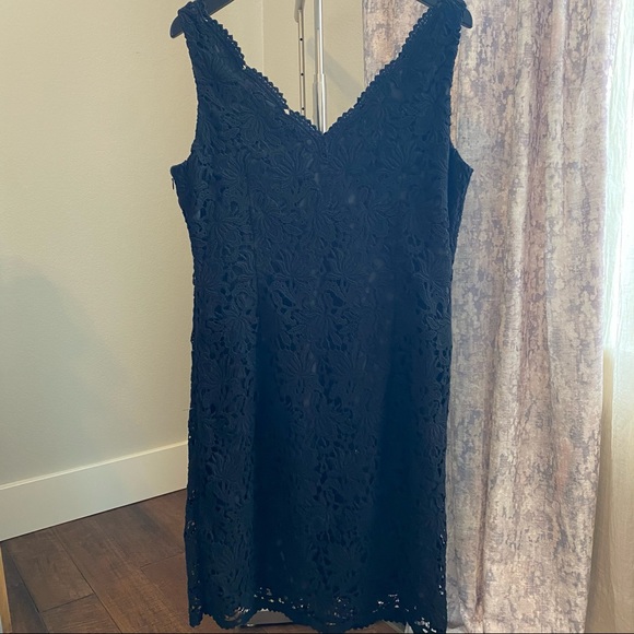 Ann Taylor Lace V-Neck Dress - Picture 2 of 8